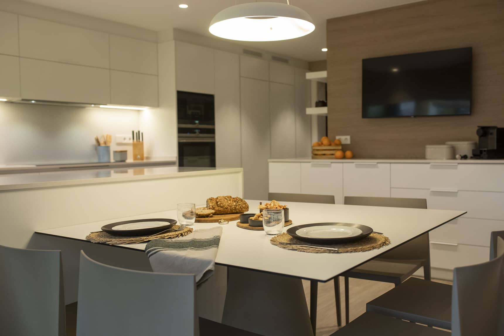 Reforma de una cocina: amplitud y comunicación - Rumco